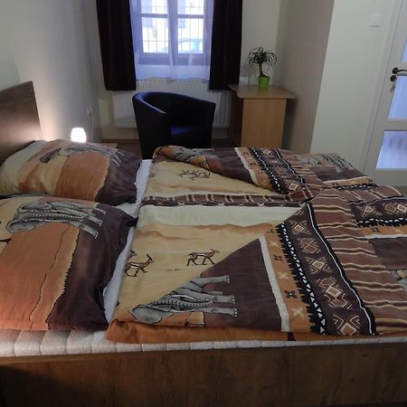 Csillagvirag Apartman Appartement Mosonmagyaróvár Buitenkant foto